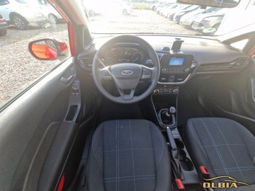Ford Fiesta VII Hatchback 3d Facelifting 1.0 EcoBoost 100KM 2017 Ford Fiesta Klimatyzacja Usb Wielofunkcyjna kierownica Benzyna 101KM, zdjęcie 17