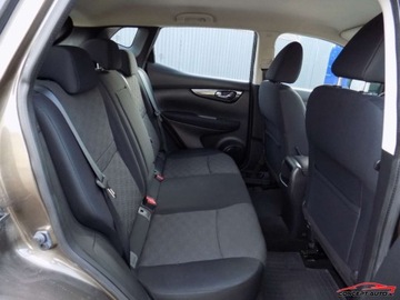 Nissan Qashqai II Crossover 1.2 DIG-T 115KM 2014 Nissan Qashqai Navi Kamera LineAssist Parkdistance 1.2 Benzyna 116KM, zdjęcie 21