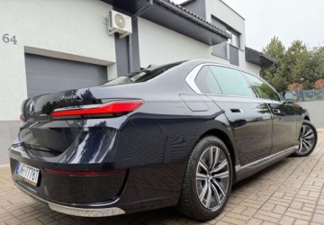 BMW Seria 7 G70 Sedan Plug-In 3.0 50e 489KM 2023 BMW Seria 7 BMW Seria 7 3.0 Hybryda Plug-in 489KM, zdjęcie 3