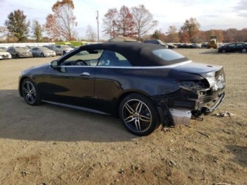 Mercedes Klasa E W213 2018 Mercedes-Benz Klasa E 2018, 3.0L, 4x4, od ubezpieczalni 3.0 Benzyna 329KM, zdjęcie 4