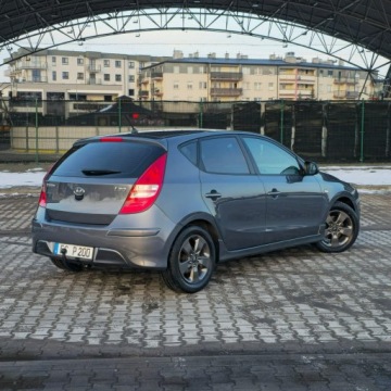 Hyundai i30 I Hatchback 1.4 109KM 2010 Hyundai i30 1.4 Blue Classic, zdjęcie 17