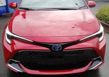 COROLLA E21 KOMBI HATCHBACK FACELIFT KOMPLET PŘEDNÍ PAS CHLADIČE BARVA 3U5