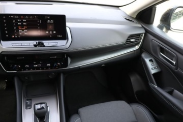 Nissan Qashqai III Crossover Facelifting 1.3 DIG-T MHEV 158KM 2025 Nissan Qashqai 1.3 DIG-T MHEV, 1. Właściciel, zdjęcie 7