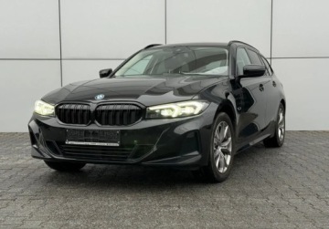 BMW Seria 3 G20-G21 Touring 2.0 330e 292KM 2022 BMW Seria 3 Naped 4x4 Hak Lopatki FV 23 2.0 Hybryda Plug-in 292KM, zdjęcie 35