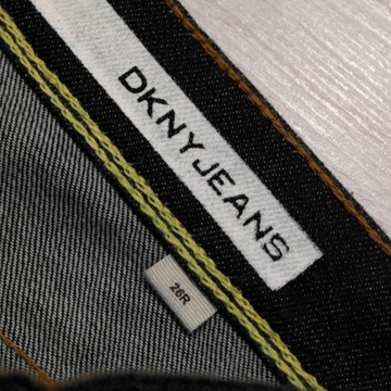 DKNY _ JEANSOWE IDEALNE KRÓTKIE SPODENKI Z LOGO _ M/L