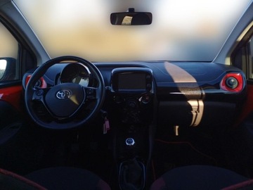 Toyota Aygo II Hatchback 5d 1.0 VVT-i 69KM 2017 Toyota Aygo 1.0 VVT-i Selection X-cite EU6 II (201, zdjęcie 13