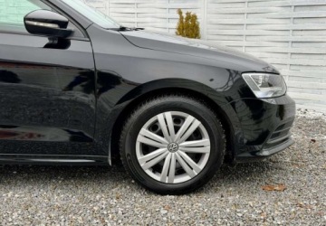 Volkswagen Jetta VI Sedan Facelifting 2.0 TDI 110KM 2016 Volkswagen Jetta Volkswagen Jetta 2.0 TDI DPF BMT Comfortline 2.0 Diesel, zdjęcie 30