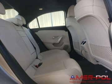 Mercedes Klasa A W177/V177 2020 Mercedes-Benz Klasa A 220_4MATIC_2.0 L_188 km_2020r 2.0 Benzyna 188KM, zdjęcie 8
