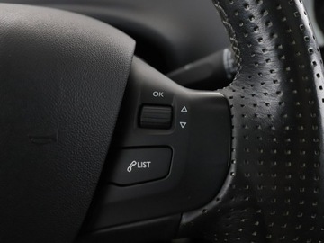 Peugeot 2008 I SUV Facelifting 1.2 PureTech 110KM 2017 Peugeot 2008 1.2 Automat Crossway Panorama Navi, zdjęcie 29