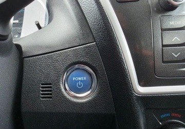 Toyota Auris II 2013 Toyota Auris Niski przbiegladna i zadbana prosto z Niemiec 1.8 Hybryda, zdjęcie 25