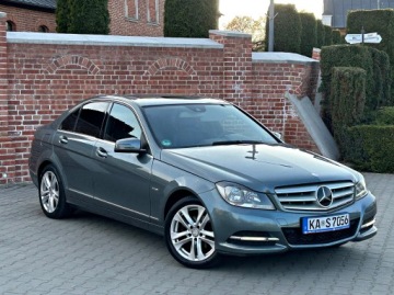 Mercedes Klasa C W204 2011 MERCEDES-BENZ KLASA C (W204) C 180 BENZYNA 154 KM, zdjęcie 2