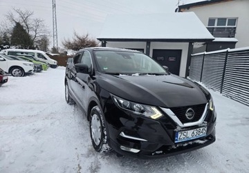 Nissan Qashqai II Crossover Facelifting 1.6 DiG-T 163KM 2018 Nissan Qashqai Swiezo sprowadzony Pelny serwis ASO. Ubezpieczony Zarejestr