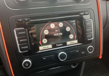 Volkswagen Touran II 1.6 TDI 105KM 2011 Volkswagen Touran Zarejestrowany - ubezpieczony - automat - 1,6 - 105 1.6, zdjęcie 29