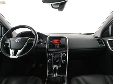 Volvo XC60 I SUV Facelifting 2.0 D3 DRIVE-E 150KM 2017 Volvo XC 60 FV23% Momentum skóra navi PDC grzane, zdjęcie 28