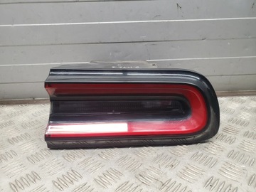 Dodge Challenger 68174068AC Tył strona prawa Lampy tylne