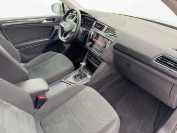 Volkswagen Tiguan II SUV Facelifting 1.5 TSI 150KM 2023 Volkswagen Tiguan TSI 150KM Elegance DSG FVAT23 MATRIX Keyless, zdjęcie 11