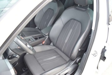 Cupra Leon II Hatchback 1.5 TSI 150KM 2023 Cupra Leon SalonPL 150KM TSI Pakiet ZimowySchowkow BeatsAudio Podgrz.Fotel, zdjęcie 24