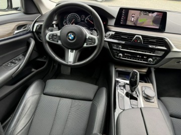BMW Seria 5 G30-G31 2018 BMW 525 Serwis ASO. Virtualny kokpit. Kamera 360, zdjęcie 17