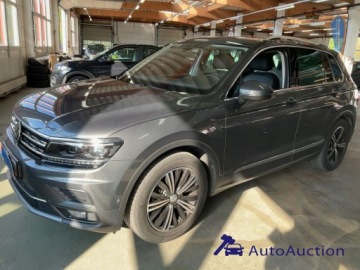 Volkswagen Tiguan II SUV 2.0 TDI 150KM 2019 Volkswagen Tiguan 2.0 TDI Highline BlueMotion