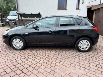 Opel Astra J Hatchback 5d 1.4 Twinport ECOTEC 100KM 2012 Opel Astra TYLKO125tyśkm SELECTION 2012 Klima 5D ZADBANA 1.4 Zwykła Benzyna, zdjęcie 32