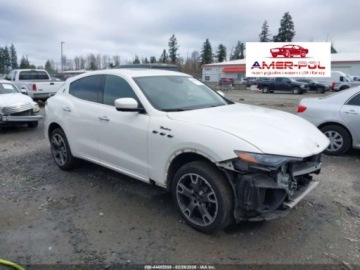 Maserati Levante 2023 Maserati Levante Modena, 2023r., 4x4, 3.0L 3.0 Benzyna 424KM