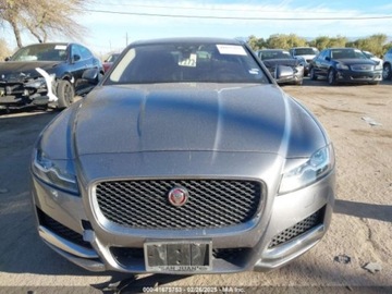 Jaguar XF II 2020 Jaguar XF 25T Prestige 2020 2.0l 2.0 Benzyna 247KM, zdjęcie 8