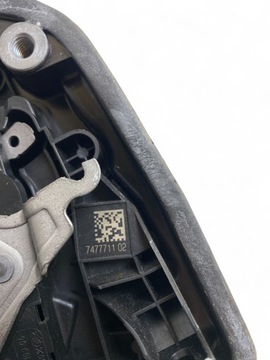 BMW 7 G11 G12 2017 LEVÝ STRANA ZÁMEK DVEŘE ZADNÍCH 7477711