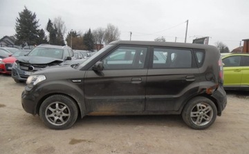 Kia Soul I Crossover 1.6 CRDI VGT 128KM 2009 Kia Soul 022010r, Salonowy. 1.6 CRDI. Lekko uszkodzony lewy tyl. Jezdzi., zdjęcie 19
