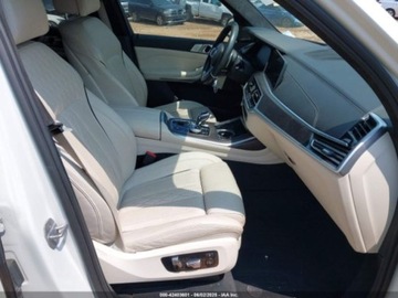 BMW X7 2020 BMW X7 M50I 2020 4.4l 4.4 Benzyna 523KM, zdjęcie 9