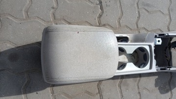 ПОДЛОКОТНИК VOLVO V50 40 II