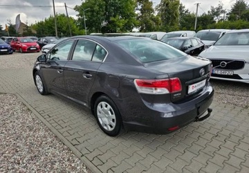 Toyota Avensis III Sedan 1.6 Valvematic 132KM 2009 Toyota Avensis swiezo sprowadzone, przygotowane do rejestracji 1.6 132KM, zdjęcie 2