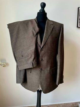 Костюм Hugo Boss 5% кашемир, 45% шерсть, 50% мохер Размер: 50 (L)