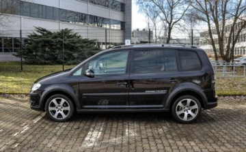 Volkswagen Touran I 2.0 TDI 140KM 2007 Volkswagen Touran Cross 2,0TDI Lift 7-osobowy 2.0 Diesel 140KM, zdjęcie 2