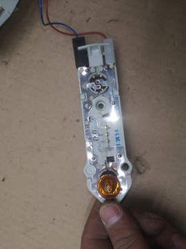 ВСТАВКА ФОНАРЯ ЛЕВАЯ ЗАДНЯЯ MERCEDES E-CLASS W211 COMBI LED A21182000711