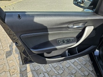BMW Seria 1 F20-F21 2018 BMW 118 2,0 diesel 150KM automat, zdjęcie 12