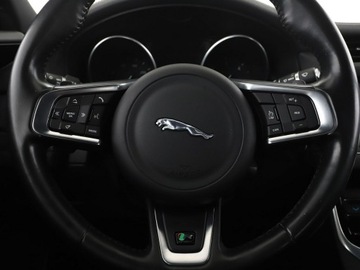 Jaguar XF II Sedan 2.0 i4D 163KM 2017 Jaguar XF GRATIS! Pakiet Serwisowy o wartości, zdjęcie 20