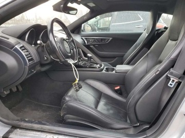 Jaguar F-Type Coupe Facelifting 3.0 V6 S/C 340KM 2018 Jaguar F-Type 2018 JAGUAR F-TYPE 3.0 Benzyna 340KM, zdjęcie 7