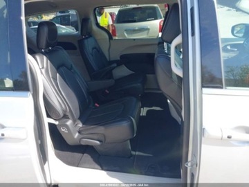 Chrysler Pacifica II 2024 Chrysler Pacifica Touring L 2024 3.6l 3.6 Benzyna 287KM, zdjęcie 13