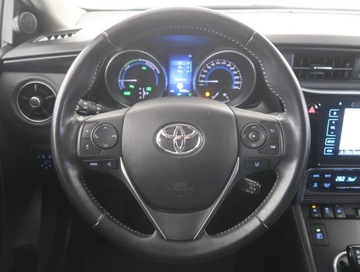 Toyota Auris II Hatchback 5d Facelifting 1.8 Hybrid 136KM 2016 Toyota Auris Hybrid, Salon Polska, 1. Właściciel, zdjęcie 15