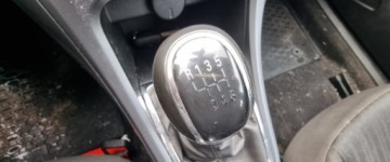 Opel Astra J Sports Tourer Facelifting 1.4 Turbo ECOTEC 120KM 2015 Opel Astra 2015r. 1.4 Benzyna. Uszkodzony prawy bok. Jezdzi. 1.4 Benzyna, zdjęcie 8