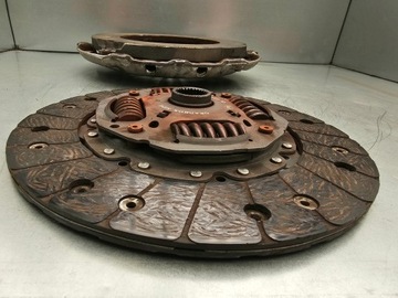 VW PASSAT B7 1.6 TDI TARCZA DOCISKOWA DOCISK TARCZ