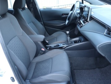 Toyota Corolla XII Hatchback 1.2 Turbo D-4T 116KM 2021 Toyota Corolla 1.2 Turbo, Salon Polska, zdjęcie 8