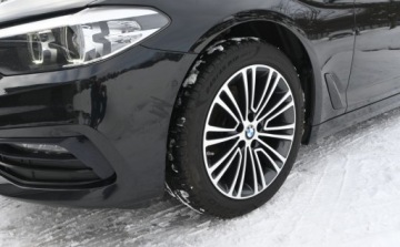 BMW Seria 5 G30-G31 Touring 520d 190KM 2020 BMW Seria 5 2,0D 190 KM X-DRIVE Full Led Nawigacja SPORT-LINE 2.0 Diesel, zdjęcie 3