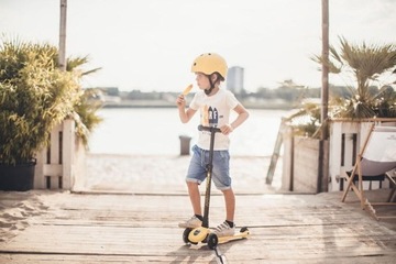 Scoot and Ride Set Lemon Highwaykick 3 + светодиодный шлем S-M 3L +