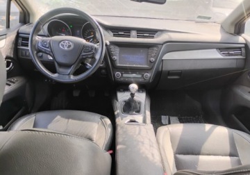 Toyota Avensis III Wagon Facelifting 2015 2.0 D-4D 143KM 2017 Toyota Avensis 2017r, SALON POLSKA. Uszkodzony. Poobijany. Jezdzi. 2.0, zdjęcie 6