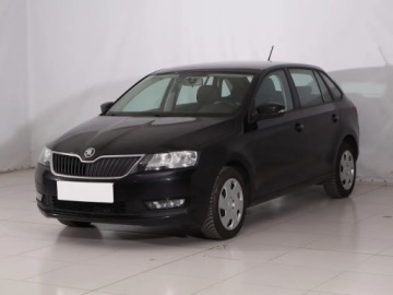 Skoda Rapid II Liftback Facelifting 1.0 TSI 110KM 2018 Skoda Rapid Spaceback 1.0 TSI, Salon Polska, zdjęcie 1