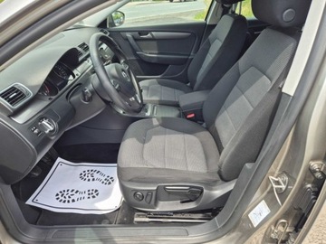 Volkswagen Passat B7 Variant 1.6 TDI CR DPF BlueMotion 105KM 2012 Volkswagen Passat VOLKSWAGEN PASSAT 1.6Tdi z 2012 Stan Bdb klimatronik Alu, zdjęcie 6