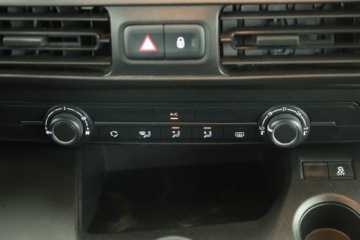 Toyota Proace City Furgon Standard 1.5 D-4D 102KM 2021 Toyota ProAce City 1.5 D4-D L2, CrewCab, 5 miejsc, zdjęcie 9