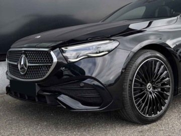 Mercedes Klasa E W214 Sedan 2.0 220d 197KM 2025 E Klasa 220 d 4-Matic AMG 2.0 (197KM) 2025, zdjęcie 3