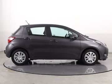 Toyota Yaris III Hatchback 5d Facelifting 2017 1.5 Dual VVT-iE 111KM 2019 Toyota Yaris 1.5 Dual VVT-i, Salon Polska, zdjęcie 5